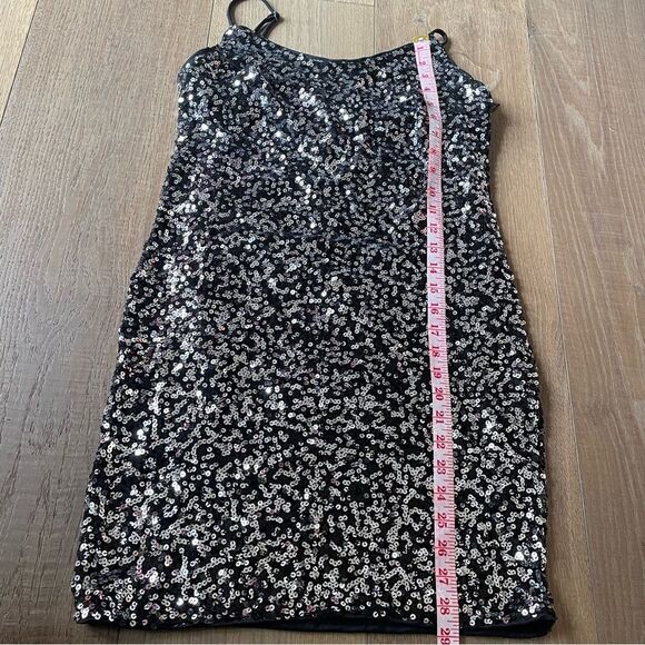Iris Los Angeles Sexy Shimmer Sequin Women's Mini Dress Black/Silver (Size L) - Picture 9 of 12